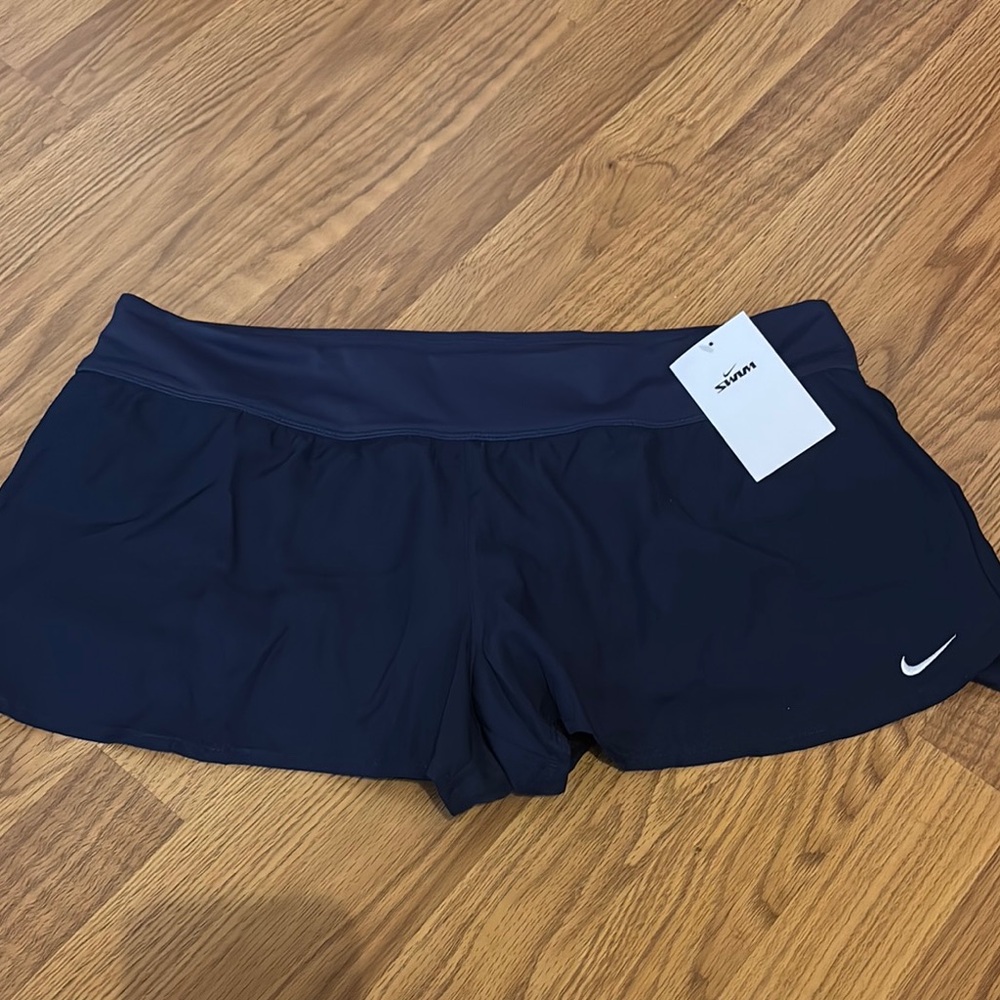 Nike Women's Standard Solid Element Swim Boardshort